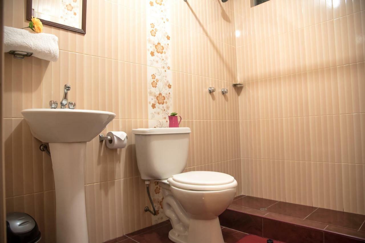 פונו Hostal Milagros Inn - Samary Inn מראה חיצוני תמונה